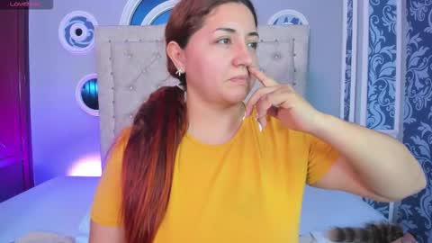 Snapshot of mishell_lovely chatting on September 2025 12:43:02 PM Mishell online show from September 2025 12:43:02 PM