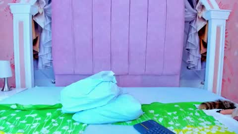 Snapshot of mishell_lovely chatting on November 2025 05:15:01 PM Mishell online show from November 2025 05:15:01 PM