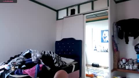 Nicol online show from April 2026 05:31:02 PM