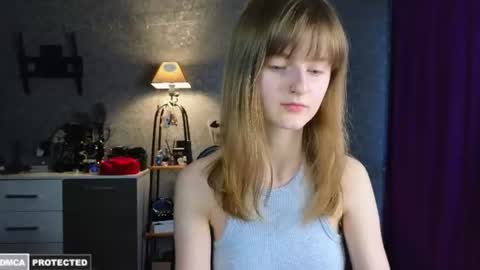 Snapshot of miss___alisa chatting on June 2026 05:48:01 PM Alisa NONNUDE online show from June 2026 05:48:01 PM