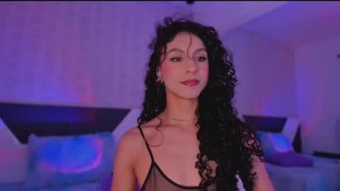 Charlotte online show from November 2025 01:37:01 AM