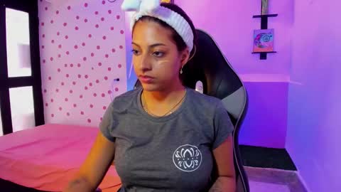 Snapshot of miss_akemi chatting on September 2025 01:33:01 PM Akemi 3 online show from September 2025 01:33:01 PM