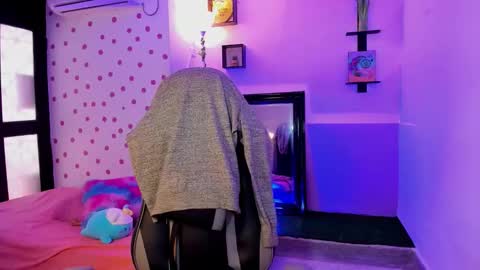 Snapshot of miss_akemi chatting on September 2025 02:06:01 PM Akemi 3 online show from September 2025 02:06:01 PM