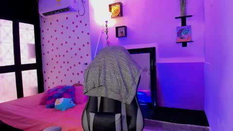 Snapshot of miss_akemi chatting on September 2025 02:05:02 PM Akemi 3 online show from September 2025 02:05:02 PM