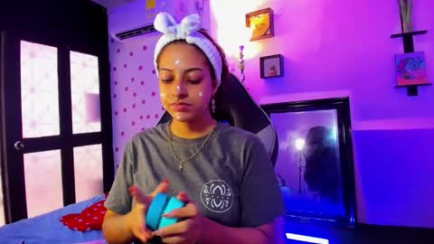 Snapshot of miss_akemi chatting on October 2025 02:05:01 PM Akemi 3 online show from October 2025 02:05:01 PM