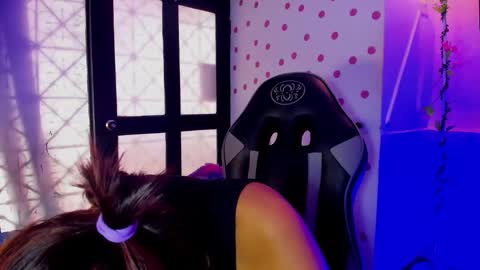 Snapshot of miss_akemi chatting on November 2025 01:22:02 PM Akemi 3 online show from November 2025 01:22:02 PM