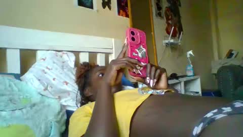 Snapshot of miss_atitude chatting on October 2025 04:24:02 AM miss_atitude online show from October 2025 04:24:02 AM