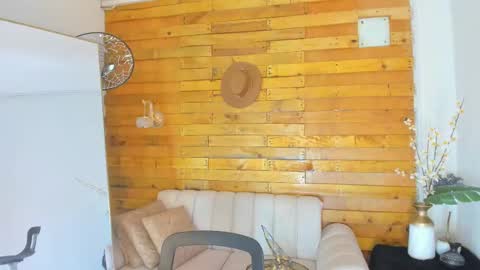 Camila online show from November 2025 02:46:02 AM