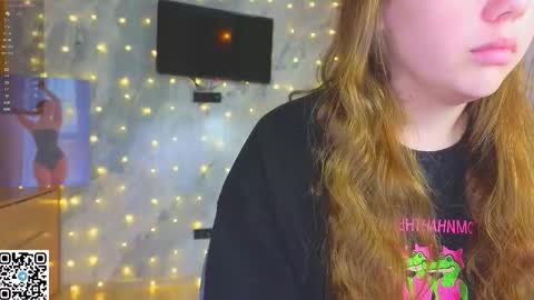 Sandy online show from December 2025 11:22:01 PM