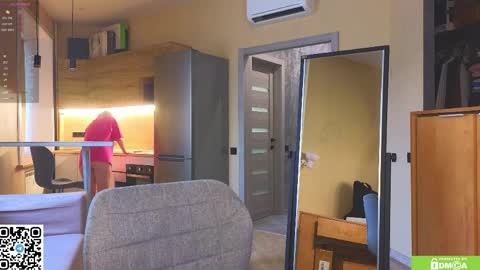 Sandy online show from April 2026 01:17:01 AM