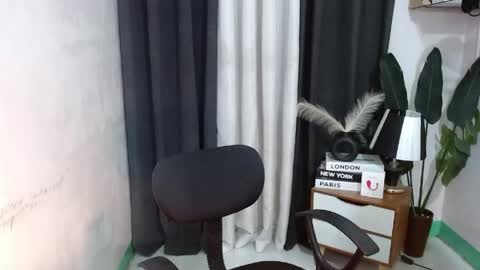 miss_catherinex online show from June 2026 07:25:02 AM