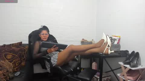 Snapshot of miss_clarepocahose chatting on July 2026 01:42:01 AM Clare PocaHose online show from July 2026 01:42:01 AM