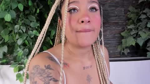 Danika online show from September 2025 10:59:02 AM