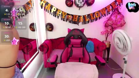 Snapshot of miss_dolly1 chatting on November 2025 12:28:02 PM Melanie online show from November 2025 12:28:02 PM