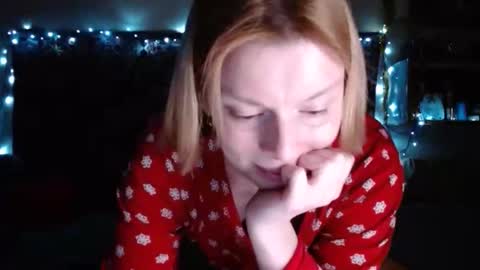 Snapshot of miss_elistia_ chatting on December 2024 07:06:01 PM Elis online show from December 2024 07:06:01 PM