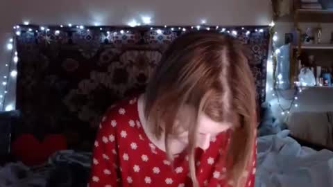 Snapshot of miss_elistia_ chatting on December 2024 12:05:01 PM Elis online show from December 2024 12:05:01 PM