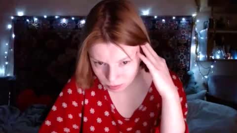 Snapshot of miss_elistia_ chatting on December 2024 07:11:02 PM Elis online show from December 2024 07:11:02 PM