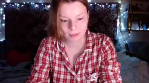 Snapshot of miss_elistia_ chatting on January 2025 03:55:02 PM Elis online show from January 2025 03:55:02 PM