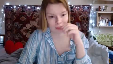 Snapshot of miss_elistia_ chatting on February 2025 12:06:02 PM Elis online show from February 2025 12:06:02 PM
