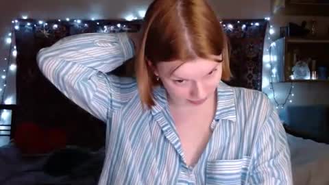 Snapshot of miss_elistia_ chatting on February 2025 07:49:01 PM Elis online show from February 2025 07:49:01 PM