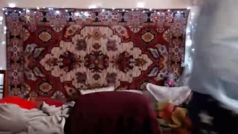 Snapshot of miss_elistia_ chatting on February 2025 12:11:01 PM Elis online show from February 2025 12:11:01 PM