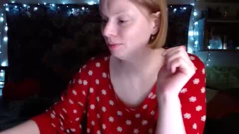 Snapshot of miss_elistia_ chatting on February 2025 03:31:02 PM Elis online show from February 2025 03:31:02 PM