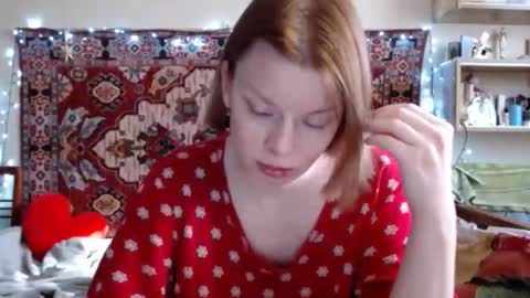 Snapshot of miss_elistia_ chatting on February 2025 12:24:01 PM Elis online show from February 2025 12:24:01 PM