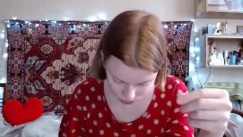 Snapshot of miss_elistia_ chatting on February 2025 12:14:02 PM Elis online show from February 2025 12:14:02 PM