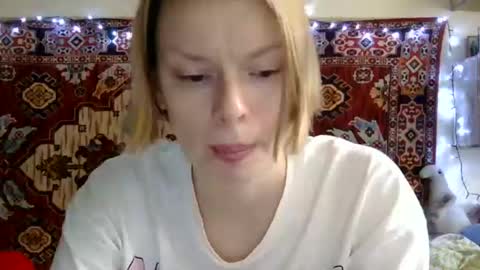 Snapshot of miss_elistia_ chatting on September 2025 10:59:02 AM Elis online show from September 2025 10:59:02 AM