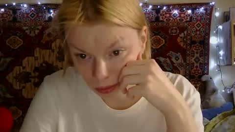 Snapshot of miss_elistia_ chatting on September 2025 11:24:01 AM Elis online show from September 2025 11:24:01 AM
