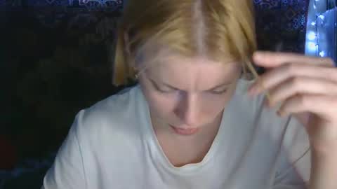 Snapshot of miss_elistia_ chatting on September 2025 05:51:02 PM Elis online show from September 2025 05:51:02 PM