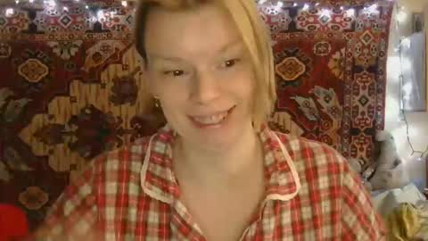Snapshot of miss_elistia_ chatting on October 2025 11:07:02 AM Elis online show from October 2025 11:07:02 AM
