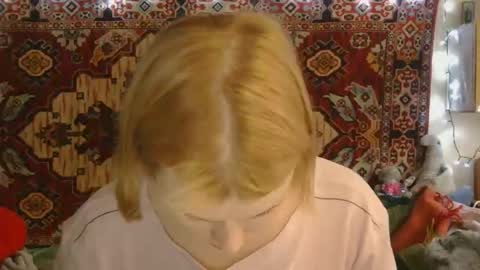 Snapshot of miss_elistia_ chatting on October 2025 10:48:01 AM Elis online show from October 2025 10:48:01 AM