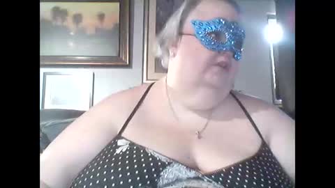 Snapshot of miss_ella_rose chatting on May 2026 10:36:01 AM miss_ella_rose online show from May 2026 10:36:01 AM