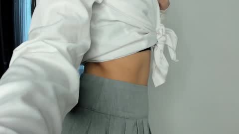 Snapshot of miss_emilyy chatting on December 2024 11:10:02 AM Emily online show from December 2024 11:10:02 AM