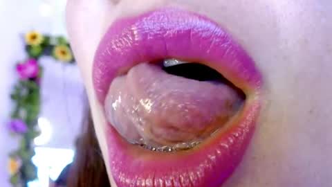 Miss Evoleth online show from February 2025 04:00:02 AM