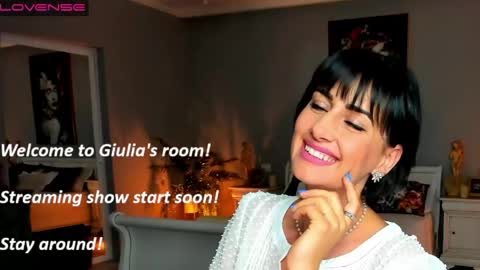 Snapshot of miss_giulia chatting on April 2026 08:55:02 PM Miss Giulia online show from April 2026 08:55:02 PM