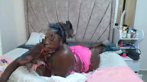 miss_godess online show from April 2026 08:48:01 AM