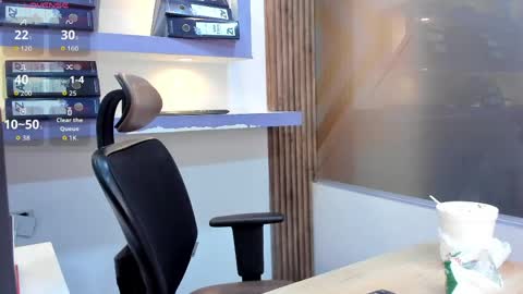 miss_horney online show from April 2026 02:13:02 PM