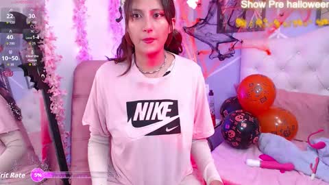 Snapshot of miss_jhelenaa_ chatting on October 2025 11:40:01 PM miss_jhelenaa_ online show from October 2025 11:40:01 PM