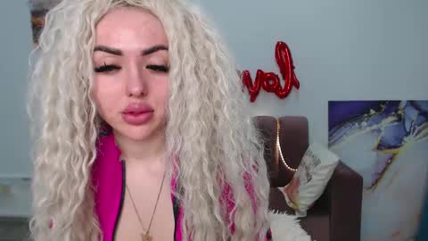 Snapshot of miss_kiten chatting on March 2025 08:05:01 PM miss_kiten online show from March 2025 08:05:01 PM