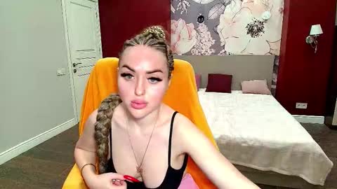 Snapshot of miss_kiten chatting on September 2025 08:45:02 PM miss_kiten online show from September 2025 08:45:02 PM