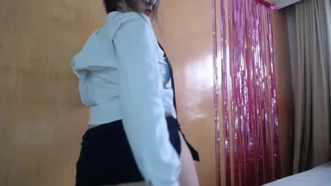 lilieth  online show from April 2026 10:54:02 PM