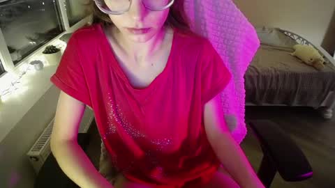 Snapshot of miss_lina_dream chatting on May 2026 08:37:01 PM Miss Lina online show from May 2026 08:37:01 PM