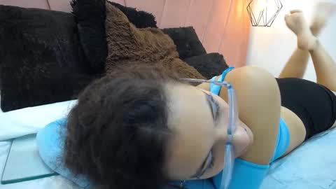 Snapshot of miss_m1a chatting on November 2025 12:04:01 PM mia online show from November 2025 12:04:01 PM