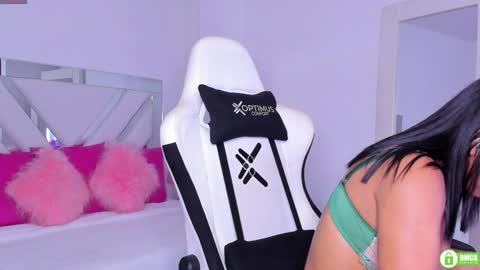   online show from December 2024 01:35:01 PM