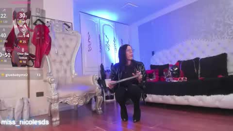 Miss Nicole online show from May 2026 01:31:01 PM