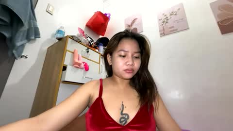 Snapshot of miss_peachyxxx chatting on May 2026 05:54:02 PM Lyn online show from May 2026 05:54:02 PM