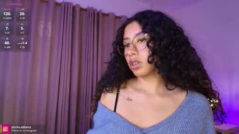 Amy Olivera online show from November 2025 01:00:02 PM