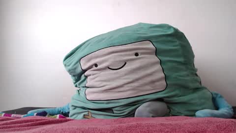 Kortana 2.0 dont forget thumbs up and follow me on twitter online show from October 2025 03:43:01 PM